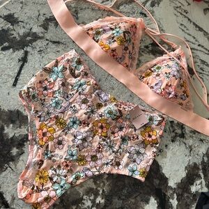 Floral bra and panty set NWT